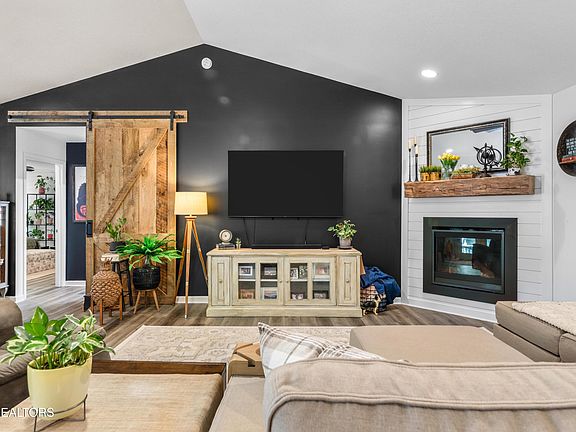4th image of 2513 Eppie Cove Ln