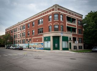 2001 W Evergreen Ave, Chicago, IL 60622