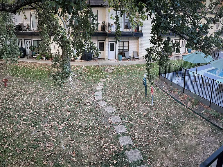 1307 Kinney Ave #120 — Photo 32