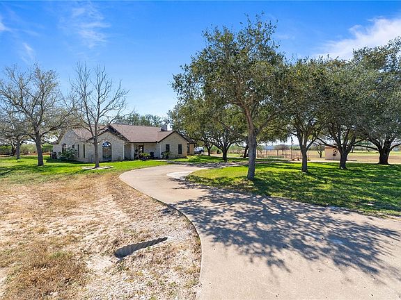 2nd image of 345 Trail Ridge Dr