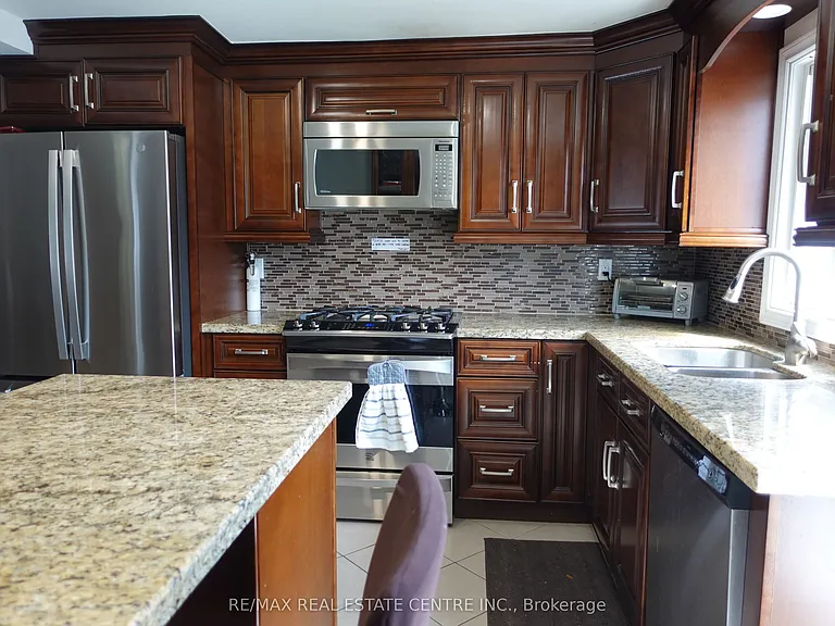21 Maitland Dr — Photo 12