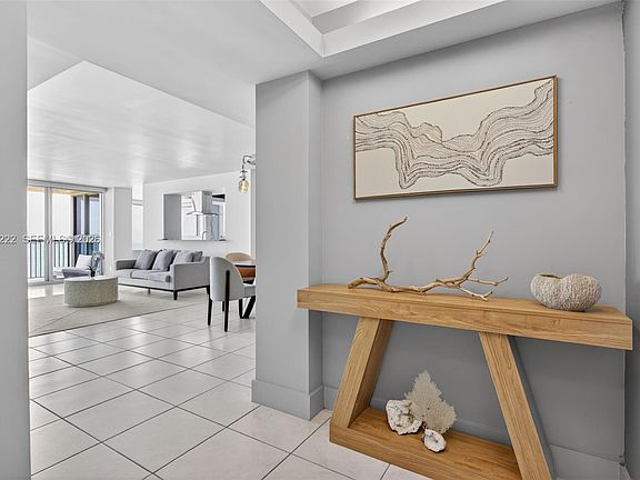 2nd image of 2655 Collins Ave APT 1512