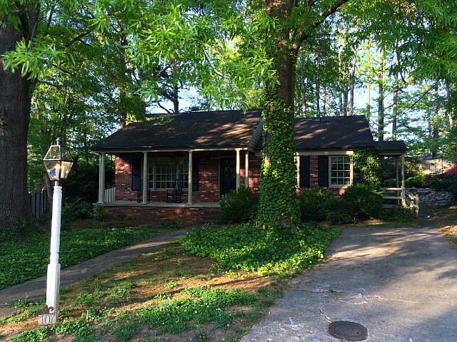 1st image of 107 Elizabeth Ct