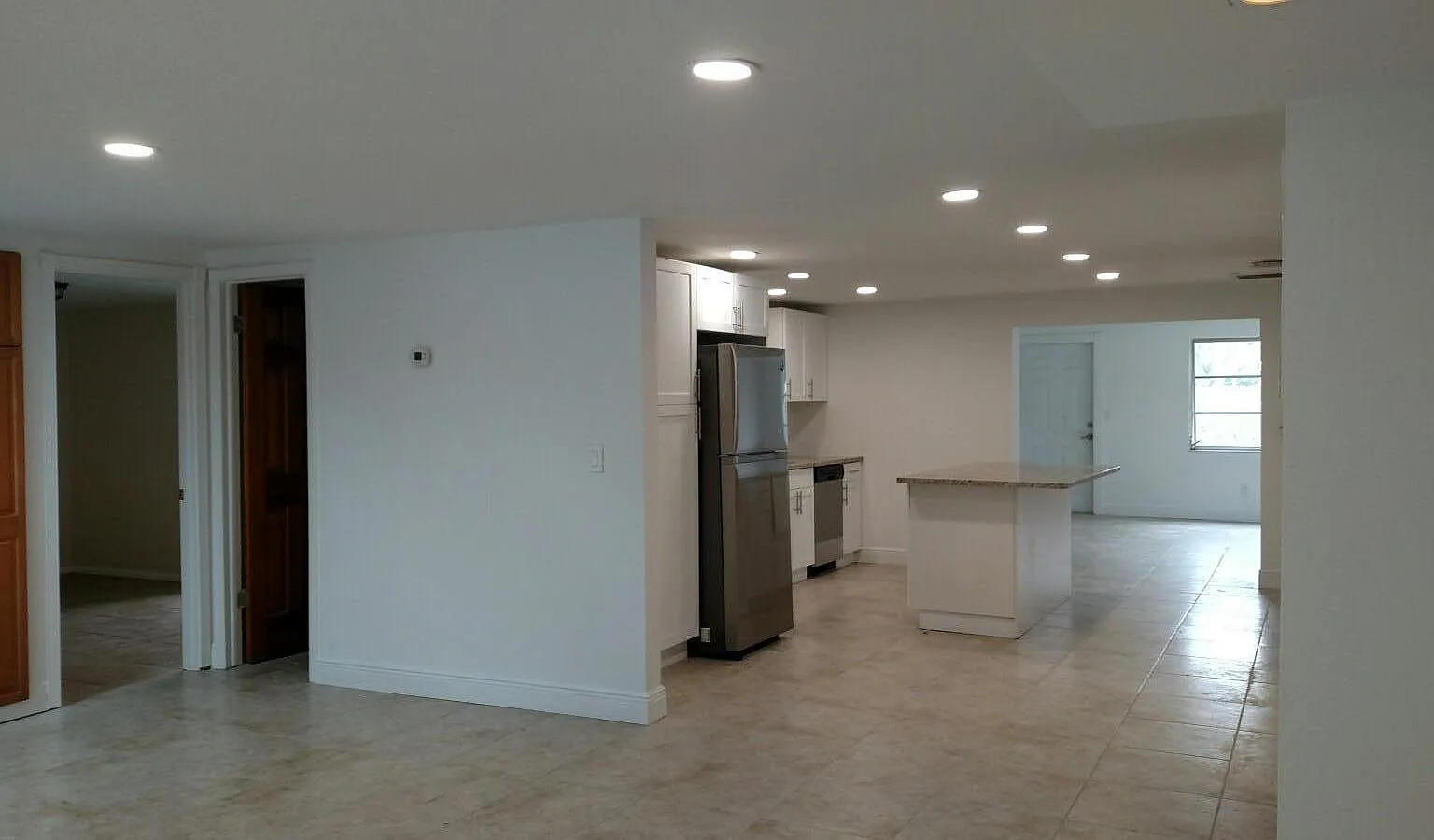 5802 Greenwood Way — Photo 2