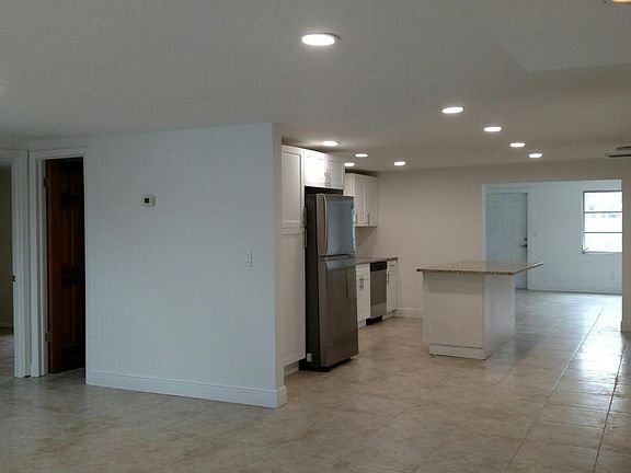 2nd image of 5802 Greenwood Way