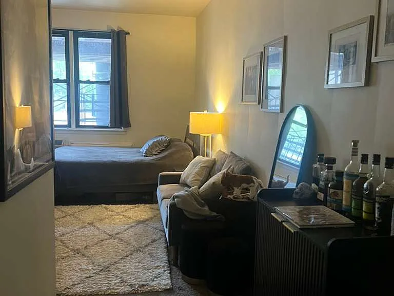 448 E 84th St #5B — Photo 1