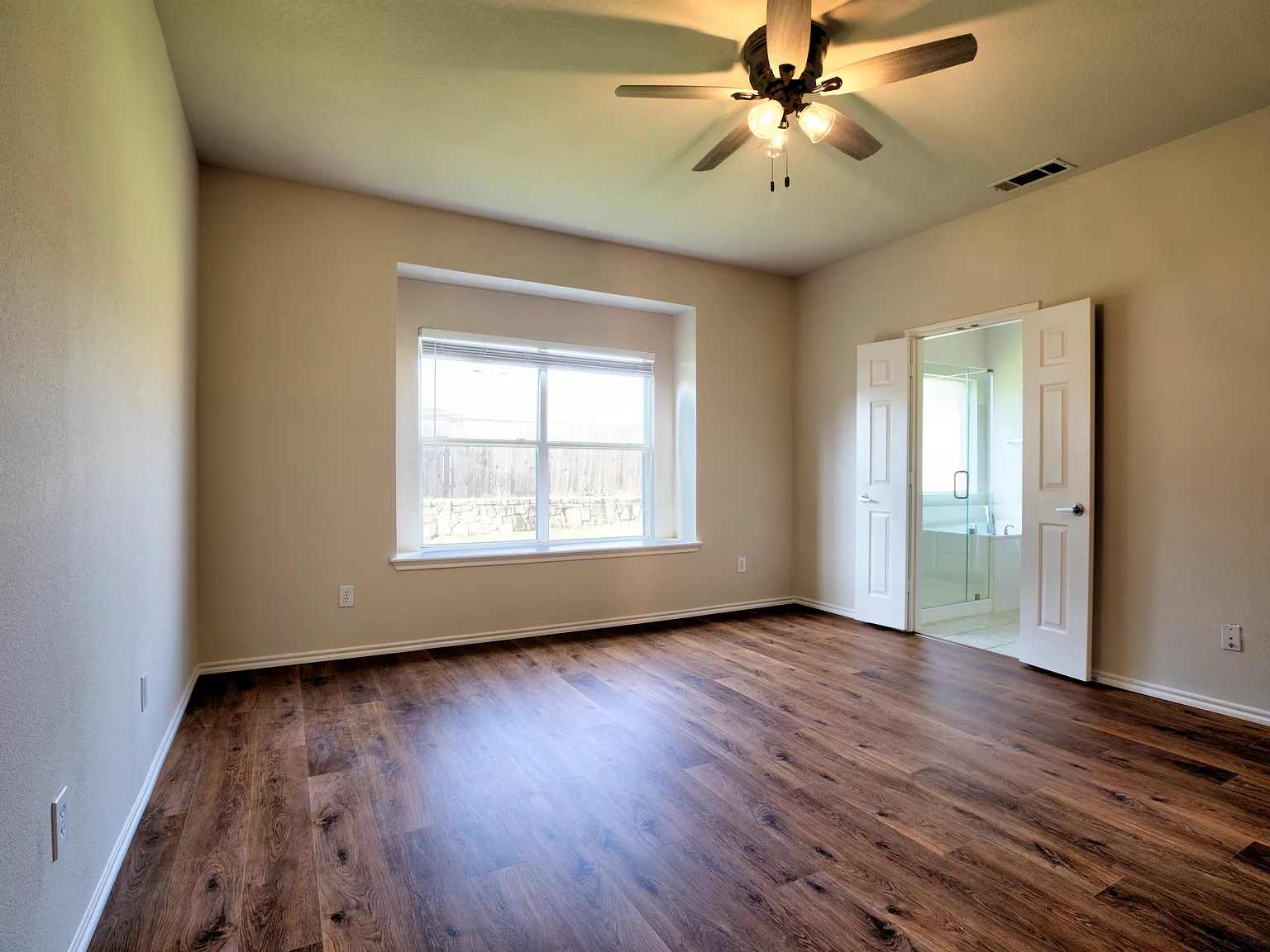 3 bed, 1496 sqft, $2,195 — Photo 3