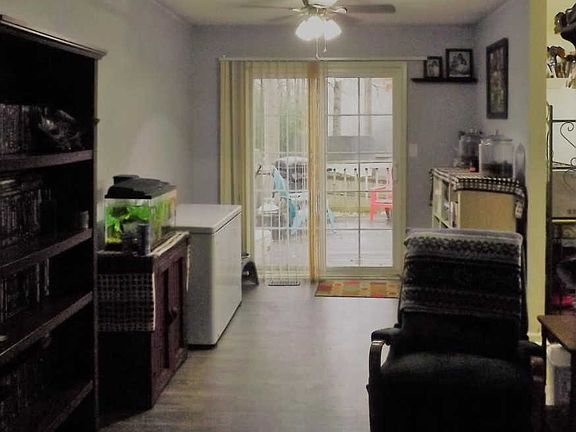 4th image of 10710 Chesterwood Dr