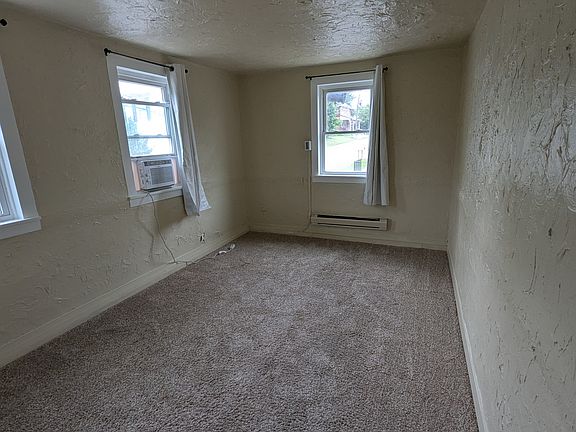 4th image of 395 Red Mill Rd APT A