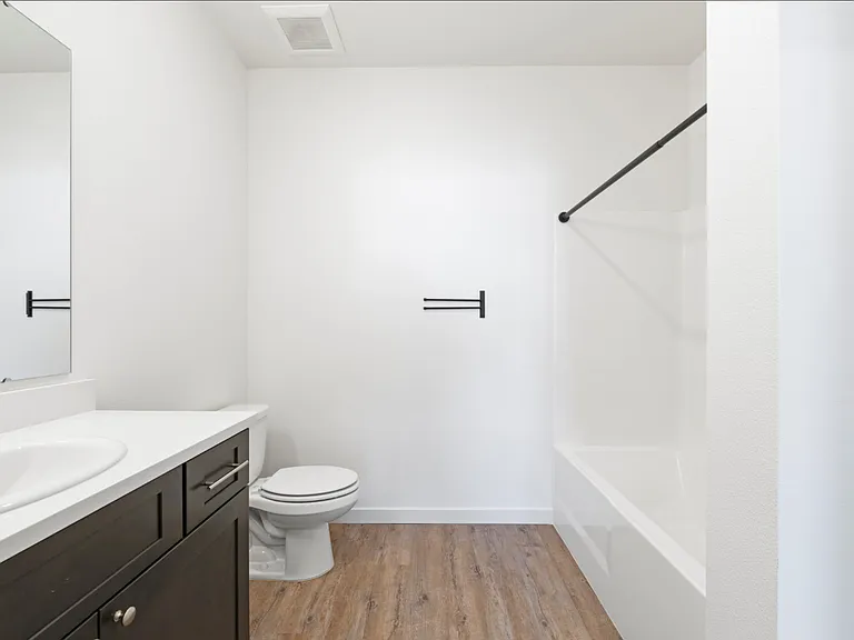 Columbia River Walk Apartments — Photo 99