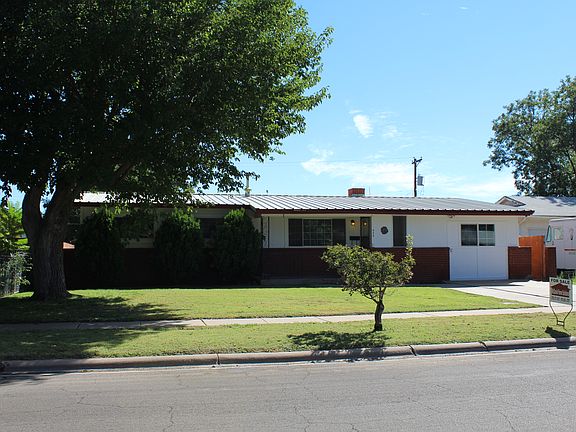 2nd image of 903 Avenida Del Sumbre