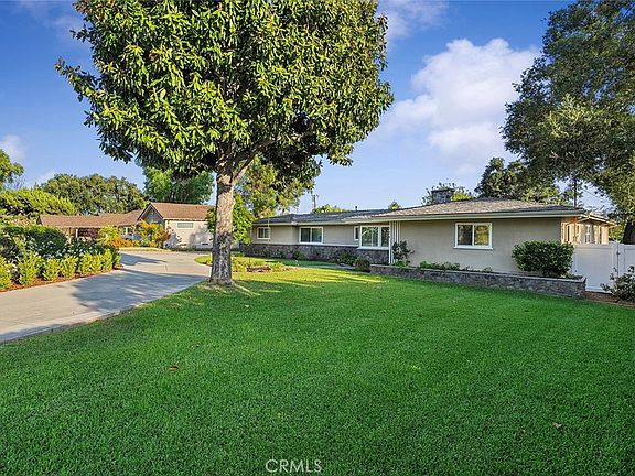 5th image of 726 E Sierra Madre Ave