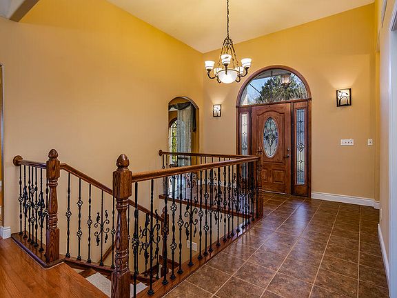 5th image of 1413 Stoneycreek Cir