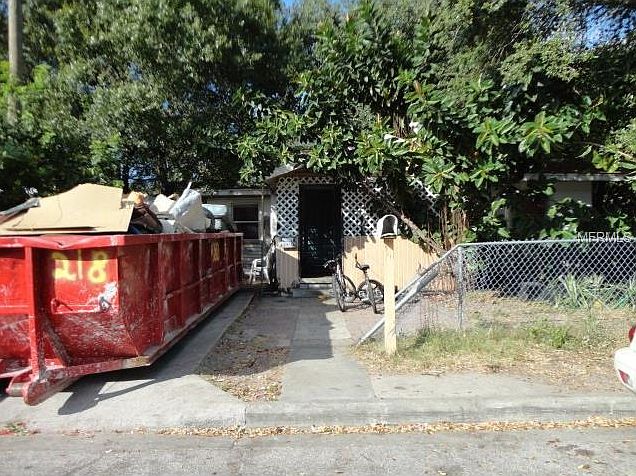 1st image of 911 W Cypress St
