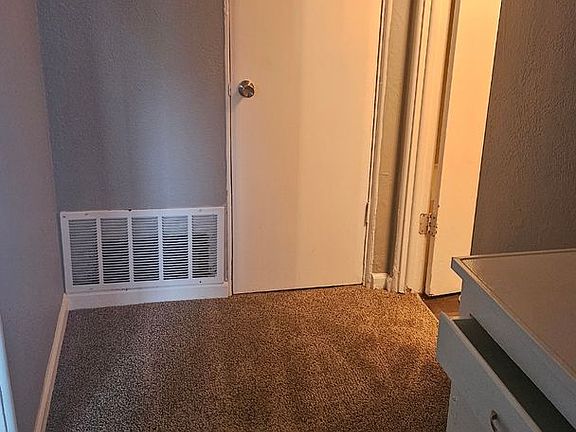 4th image of 1011 Forest Ct APT 4