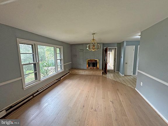 3rd image of 112 Lakeland Dr