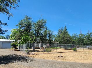 685 Rogue Air Dr, Shady cove, OR 97539