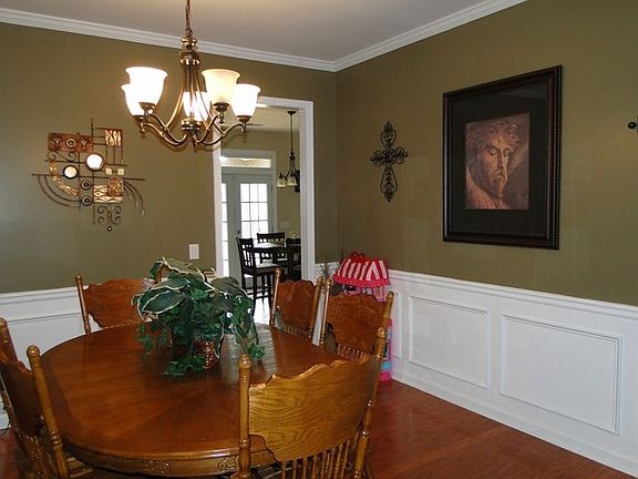 4th image of 107 Ivy Glen Dr
