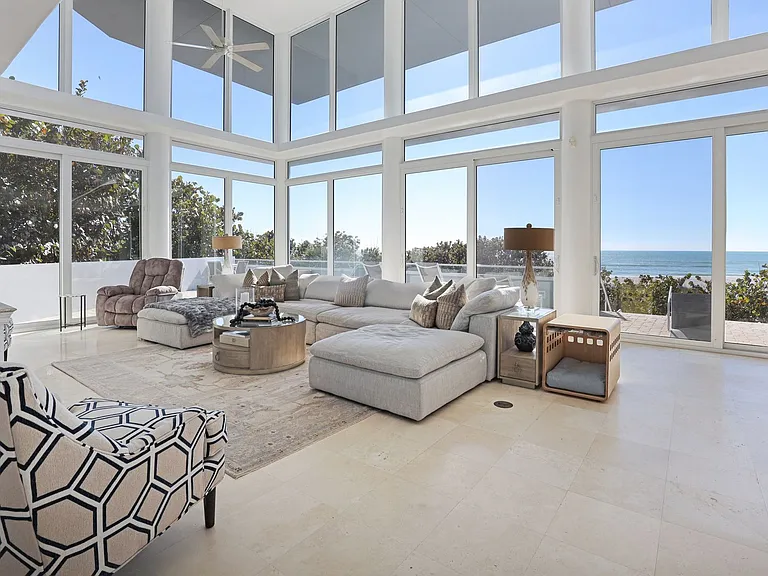 5801 Gulf Of Mexico Dr — Photo 17