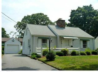 47 Mayflower Rd, Springfield, MA 01118