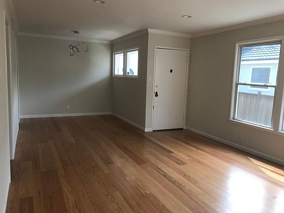 3rd image of 1117 Paloma Ave #1