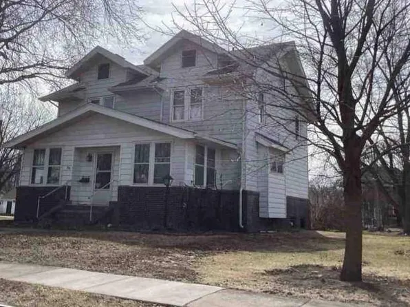 909 8th St, Durant, IA 52747