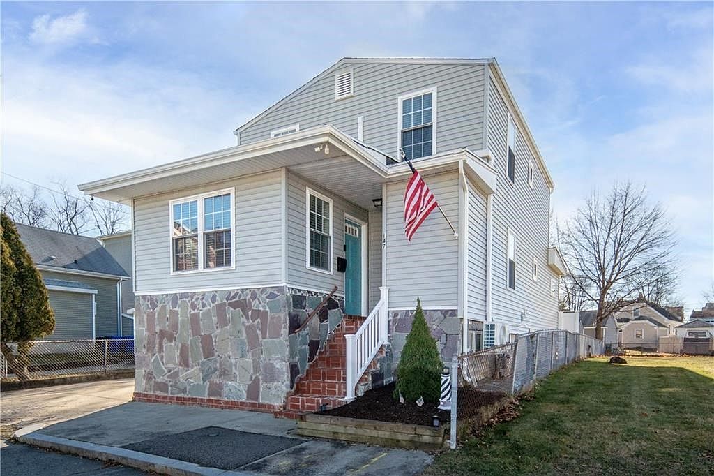 147 Blanding Ave, East Providence, RI 02914 Zillow