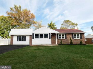 104 S Warwick Rd, Somerdale, NJ 08083