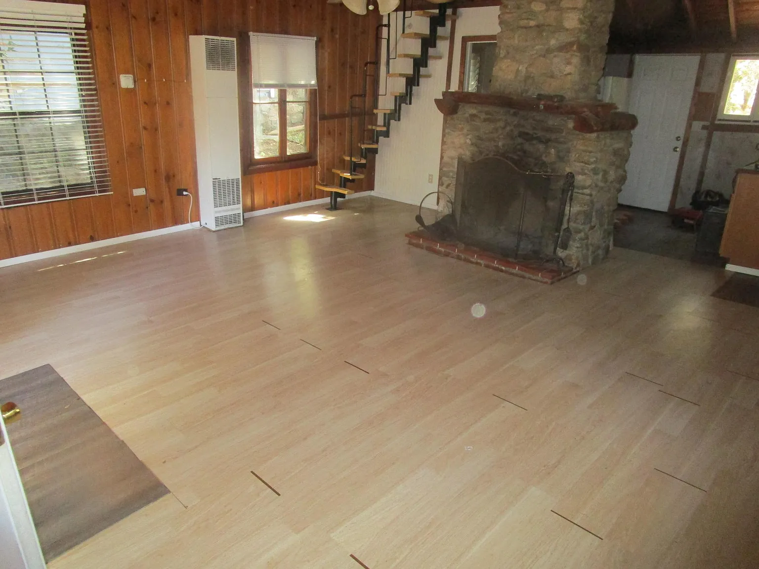 428 Tetley Ln — Photo 4