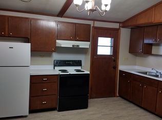 1006 8th Ave APT 4, Belle Plaine, IA 52208