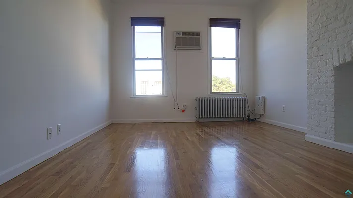 Rented by EXR | media 29