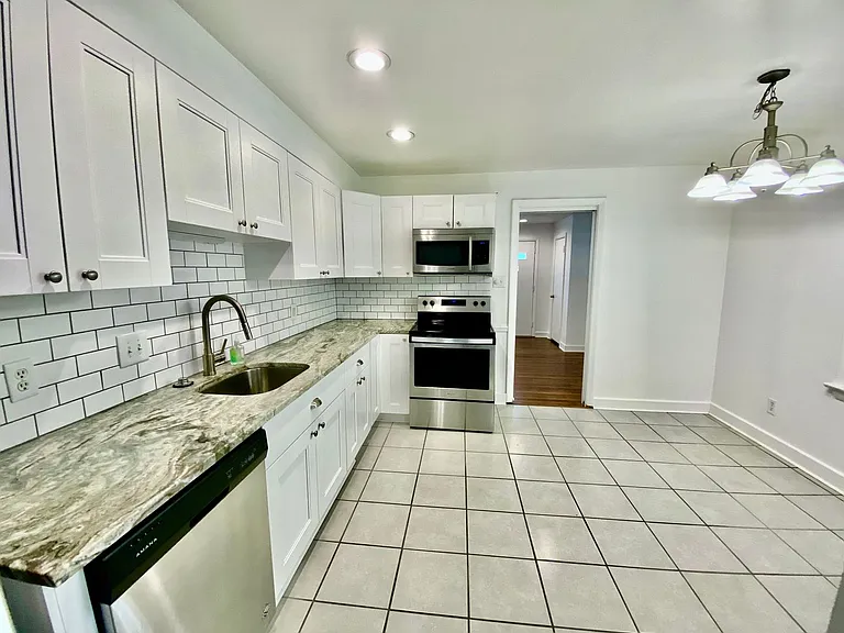 5621 Larry Ave — Photo 13