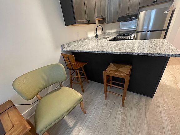 5th image of 41 Kenilworth Rd Unit 3