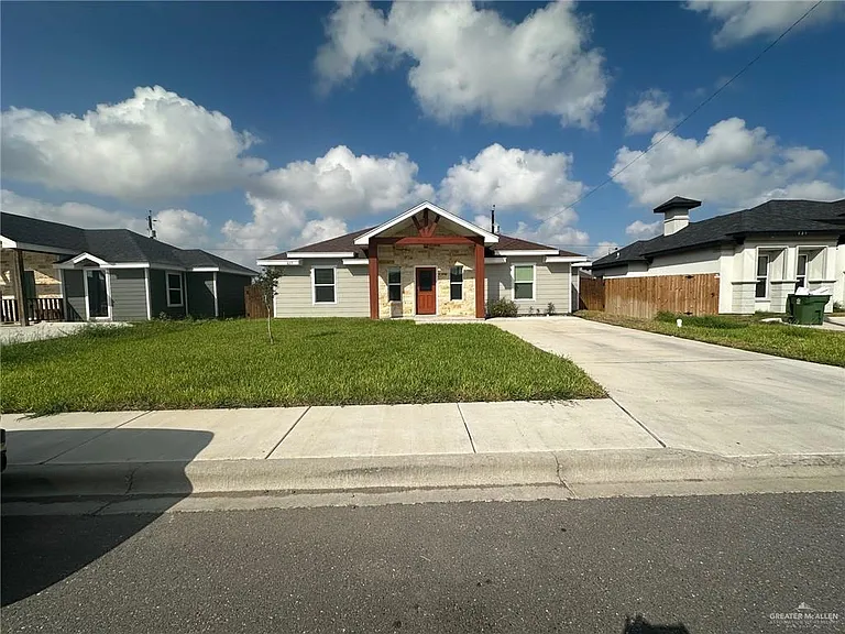 827 Whitewing St — Photo 1
