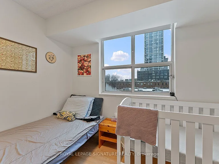 323 Richmond St E #412 — Photo 22