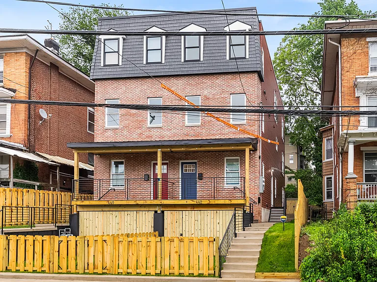 442 W Queen Ln #2 — Photo 33