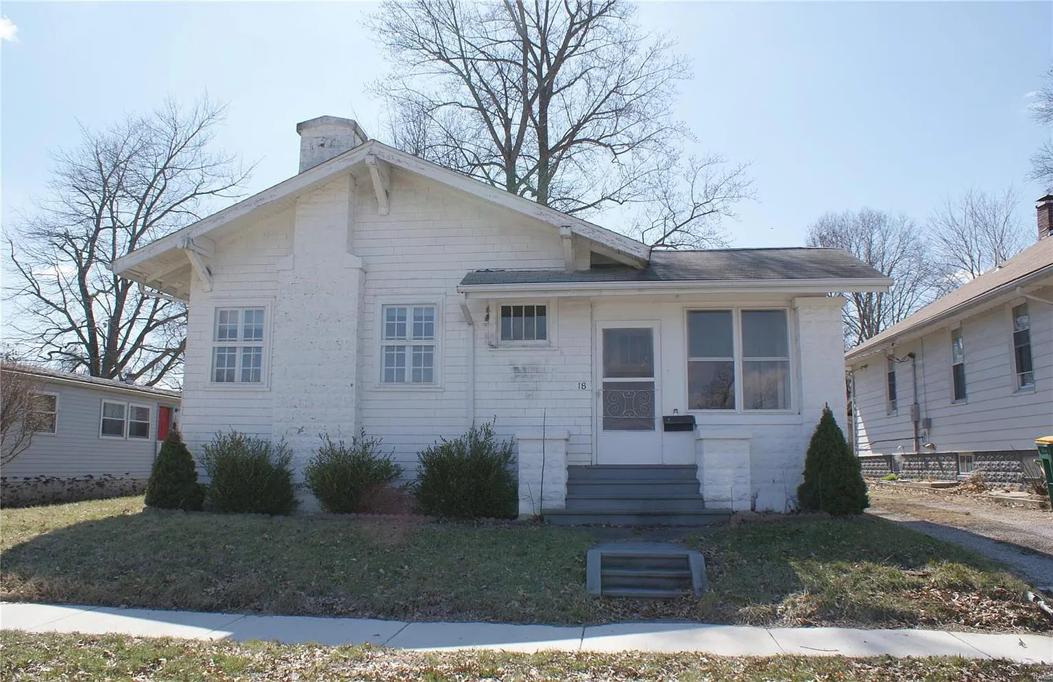 18 E South St photo 1