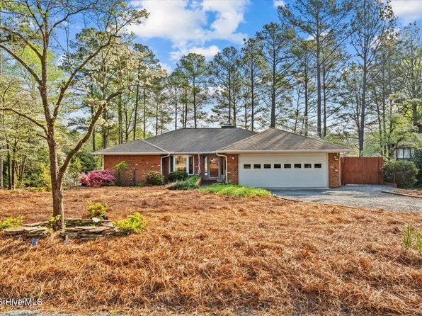3 Highland Drive, Whispering Pines, NC 28327