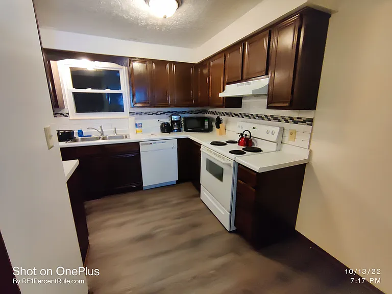 13226 Mogadore Ave NW — Photo 2