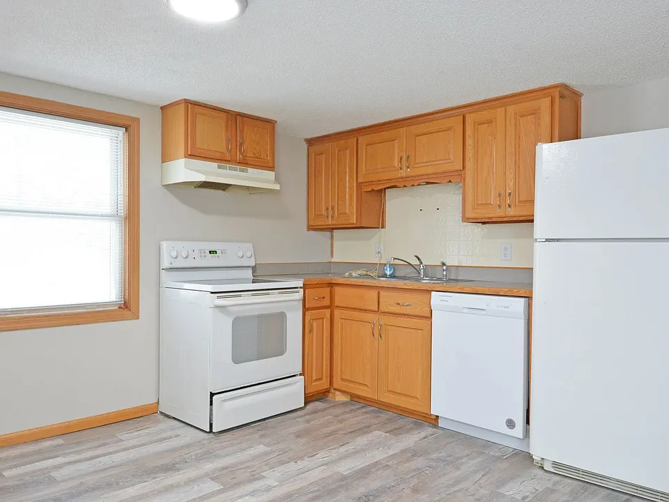 2153 Green - BRRE