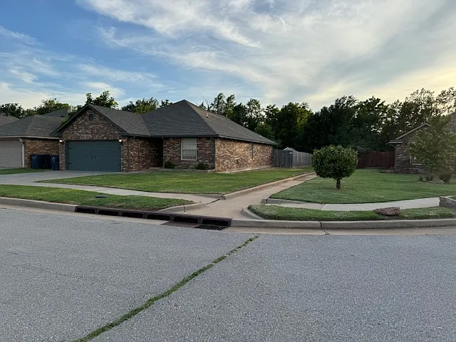 3205 Sahoma Trl — Photo 2