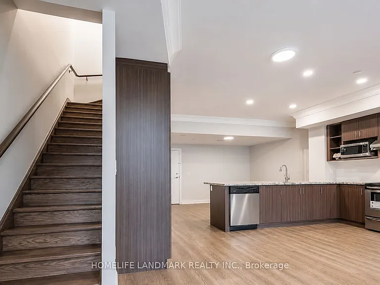 89 S Town Centre Blvd #Townhouse 112 — Photo 8