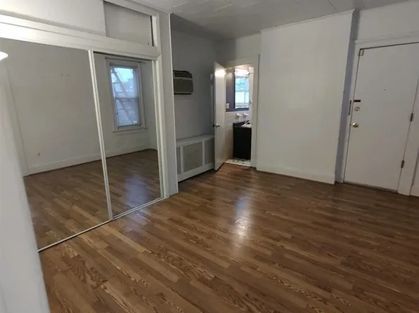 56 Waverly Street image 8 of 15