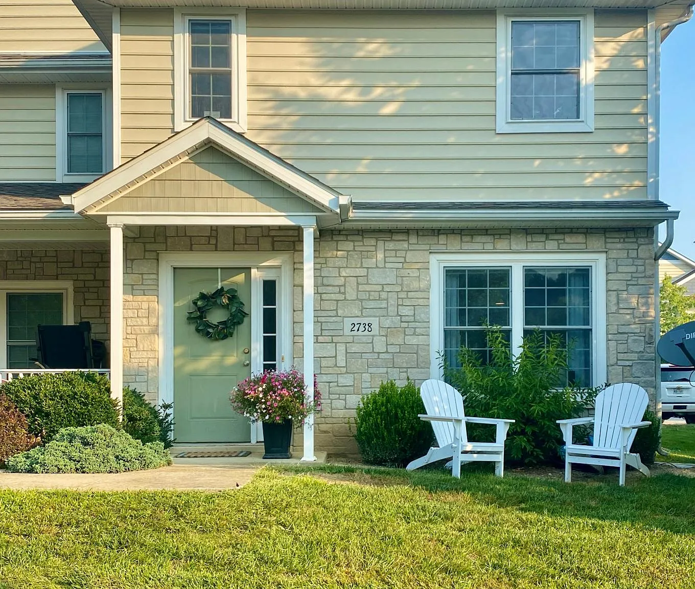 2 bed, 2.5 bath, 1240 sqft, $1,600 — Photo 1