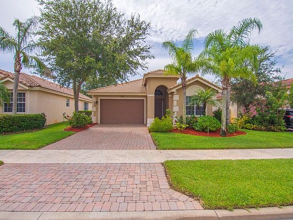 2nd image of 2287 SW NEWPORT ISLES Boulevard