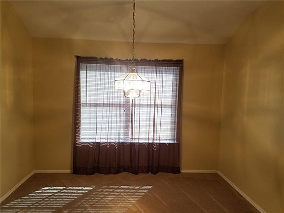4th image of 1403 Dundee Dr