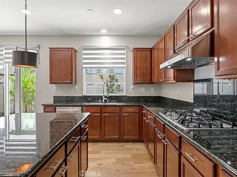 27425 Blackstone Rd — Photo 4