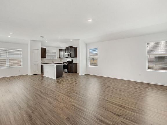 3rd image of 3204 Kenner Dr