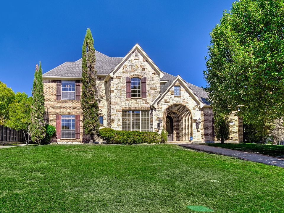 1st image of 500 Hidden Lake Dr