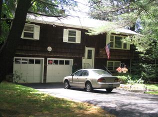 225 Elm Rd, Yorktown Heights, NY 10598